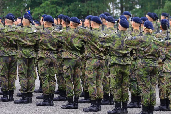 Oanvända permissionsdagar bör ersättas vid tjänstgöringens slut