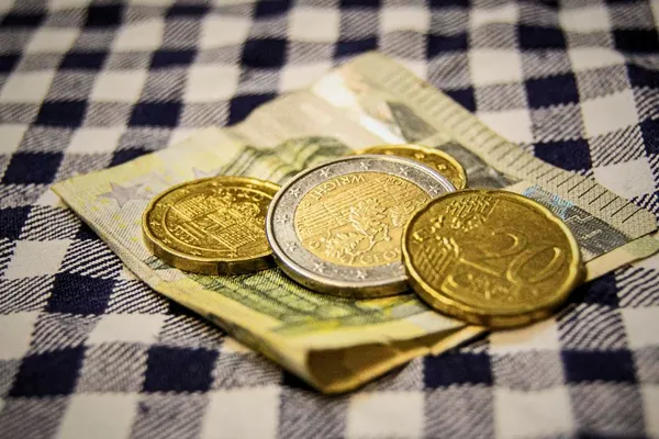 Varusmiesten päivärahaa korotettiin viisi senttiä – se ei riitä